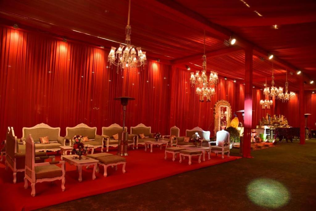 Park Inn By Radisson Gurgaon Bilaspur Manesar Exteriör bild