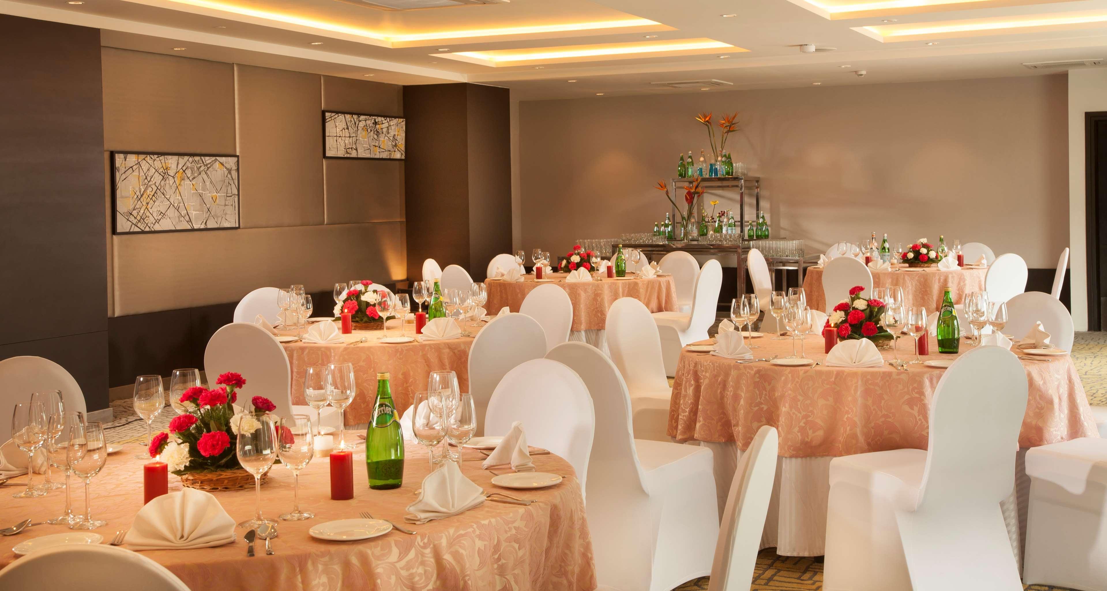Park Inn By Radisson Gurgaon Bilaspur Manesar Exteriör bild