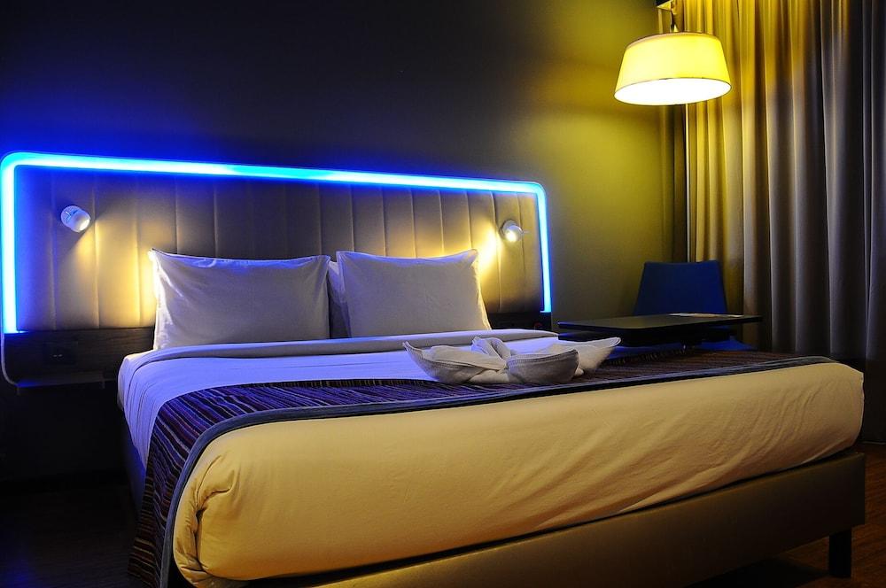 Park Inn By Radisson Gurgaon Bilaspur Manesar Exteriör bild