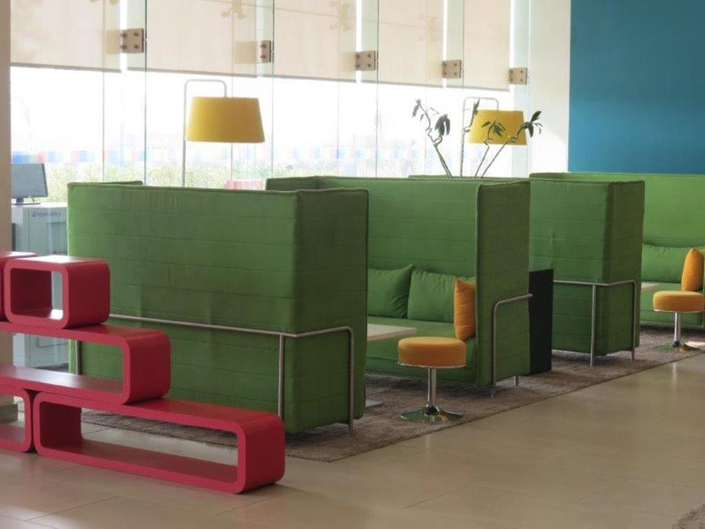 Park Inn By Radisson Gurgaon Bilaspur Manesar Exteriör bild