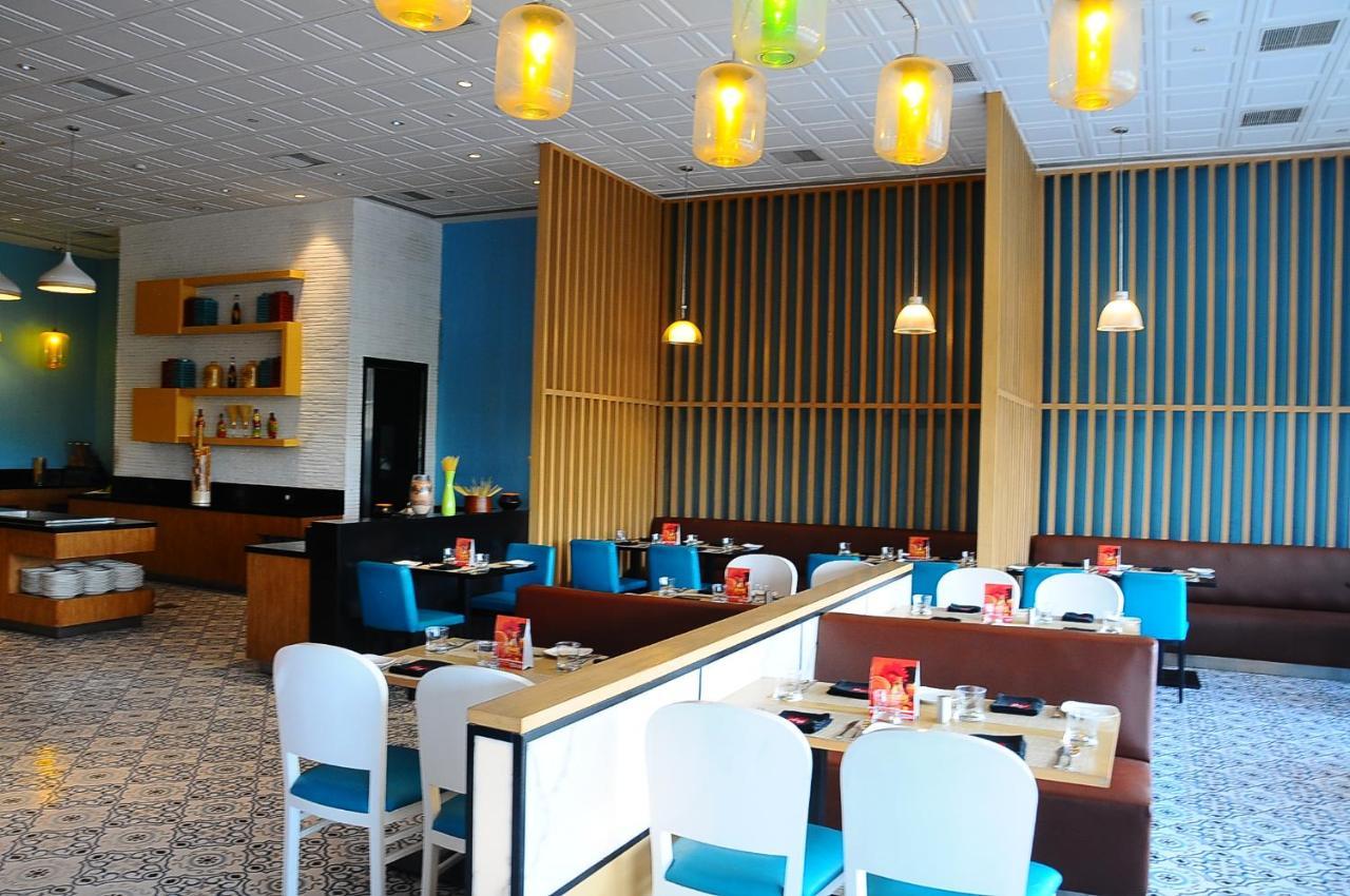 Park Inn By Radisson Gurgaon Bilaspur Manesar Exteriör bild