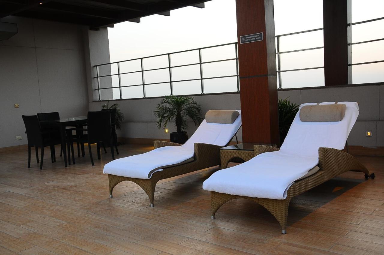 Park Inn By Radisson Gurgaon Bilaspur Manesar Exteriör bild