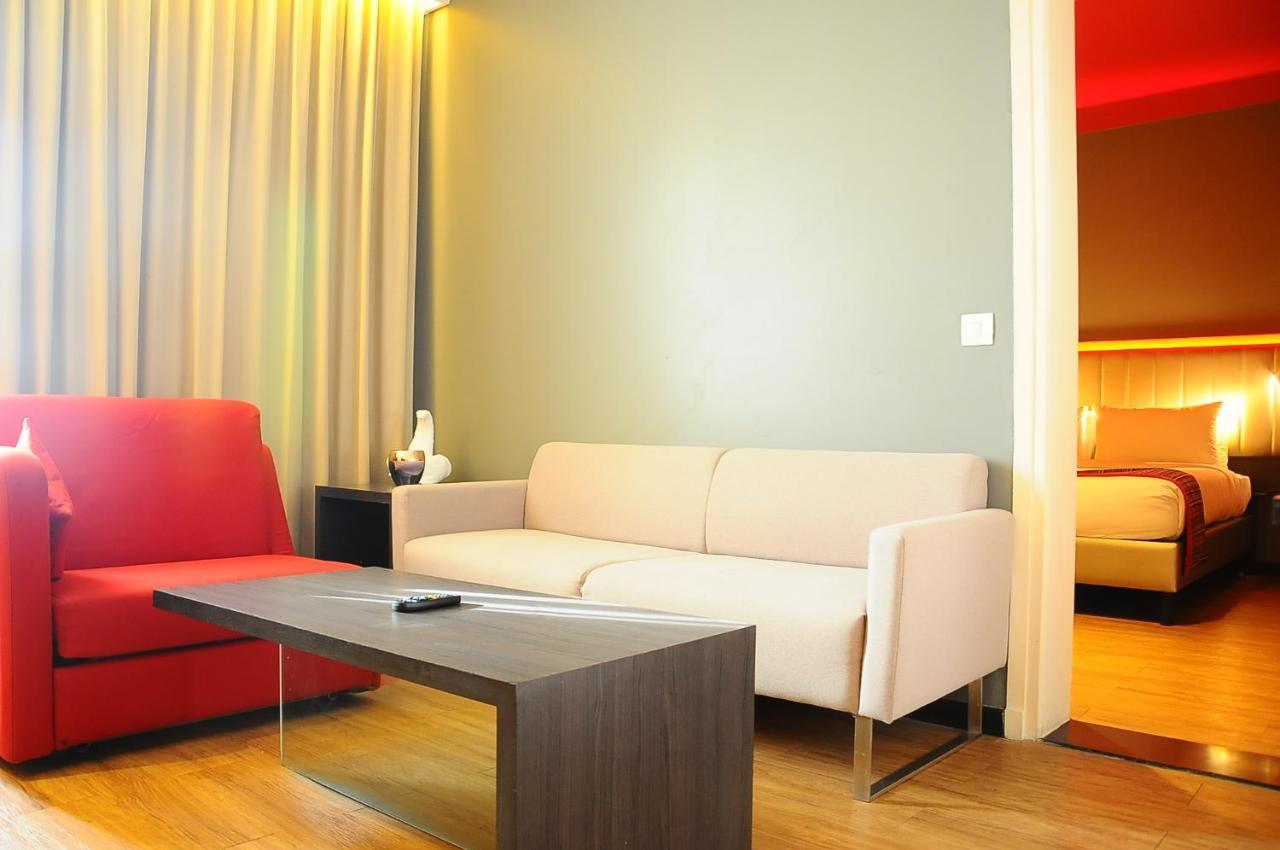 Park Inn By Radisson Gurgaon Bilaspur Manesar Exteriör bild